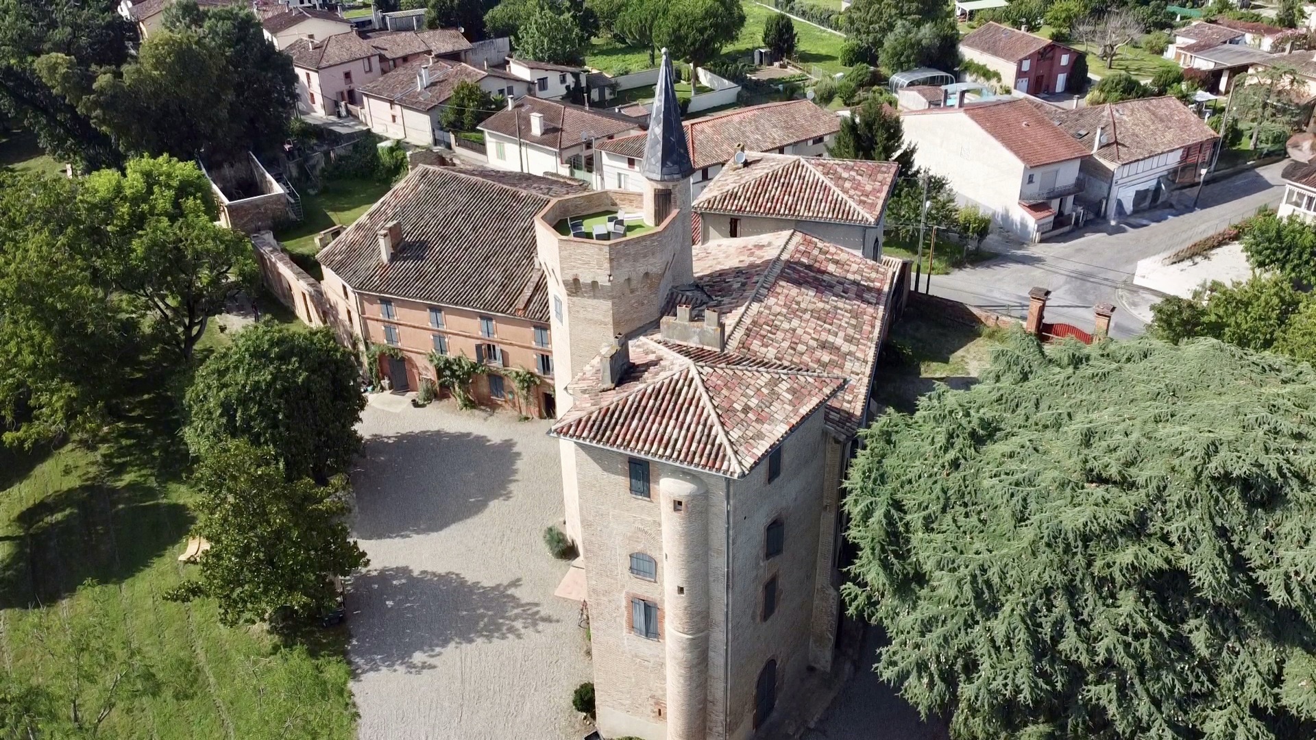 #BienEtreChateau #SerenitysDays #EscapadeRelaxante #TourismeOccitanie #SejourDeCharme